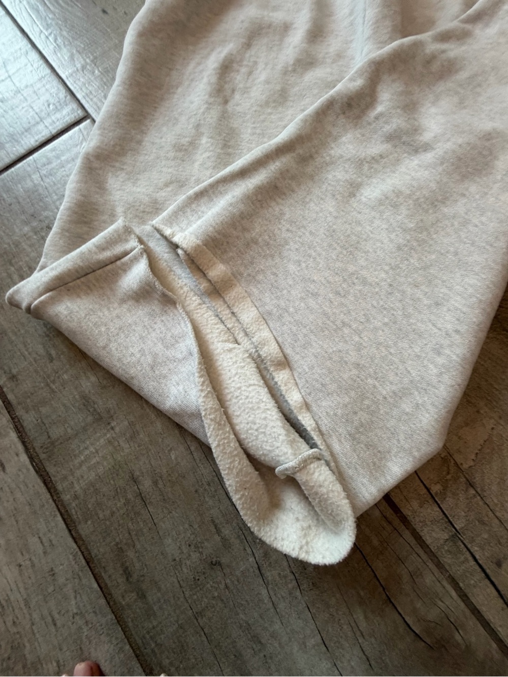 Aritzia Gray Wide-Leg Sweatpants - Picture 3 of 5